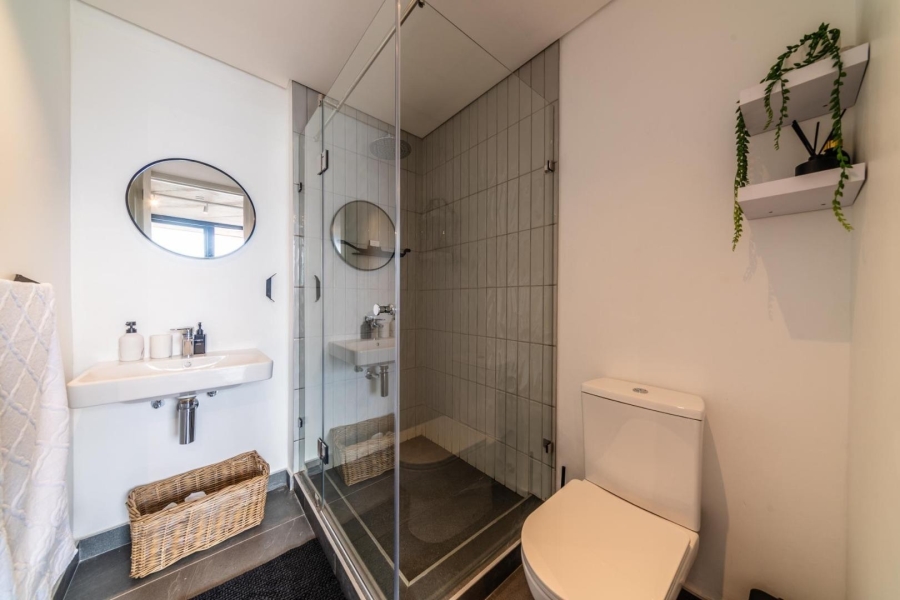 2 Bedroom Property for Sale in Sea Point Western Cape